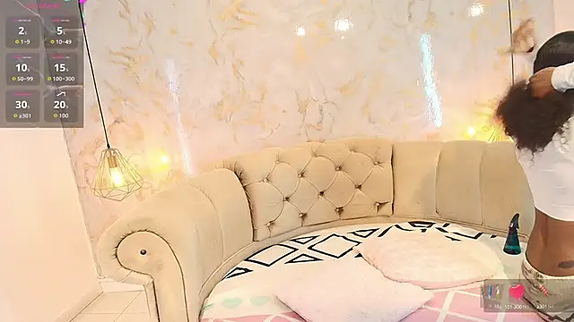 briannaduque online show from September 19, 2025, 2:43 pm