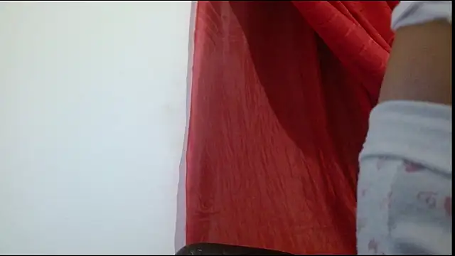 Snapshot of Talia_sweet25 chatting on February 21, 2025, 4:29 am Talia sweet25 online show from February 21, 2025, 4:29 am