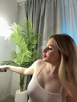 Snapshot of CaseyCumFace chatting on October 9, 2025, 7:58 pm CaseyCumFace online show from October 9, 2025, 7:58 pm