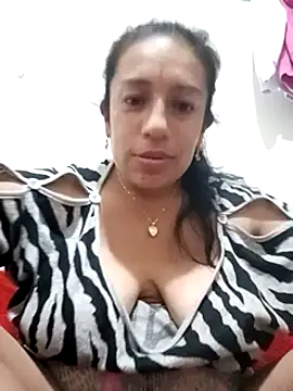 yaz guzman online show from January 7, 2025, 11:35 pm