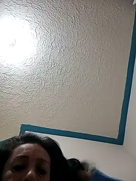 yaz guzman online show from February 13, 2025, 12:32 pm