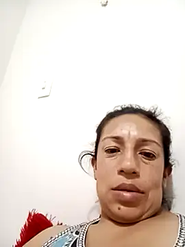 yaz guzman online show from February 1, 2025, 11:21 am