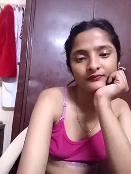 BabySlimmy10 online show from February 24, 2026, 7:04 pm