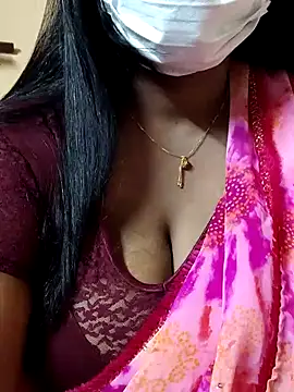 Snapshot of sheela28 chatting on December 12, 2024, 11:39 am sheela28 online show from December 12, 2024, 11:39 am