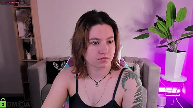 Snapshot of Bonni_Meiz chatting on February 19, 2026, 3:03 am Bonni Meiz online show from February 19, 2026, 3:03 am