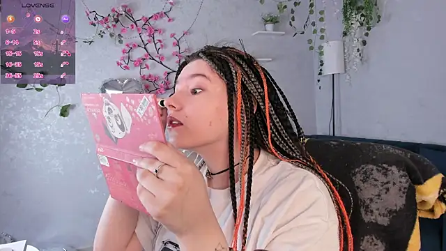 Snapshot of Bonni_Meiz chatting on February 8, 2026, 3:04 am Bonni Meiz online show from February 8, 2026, 3:04 am