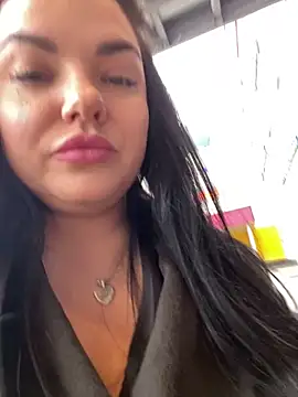 Snapshot of Amie_Hill chatting on November 12, 2025, 8:40 am Amie Hill online show from November 12, 2025, 8:40 am