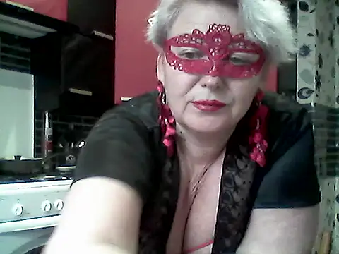 Lisa Suzie online show from April 20, 2026, 1:45 pm