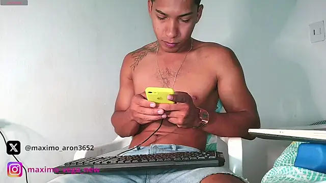 maximo vega newv online show from November 17, 2025, 3:38 pm