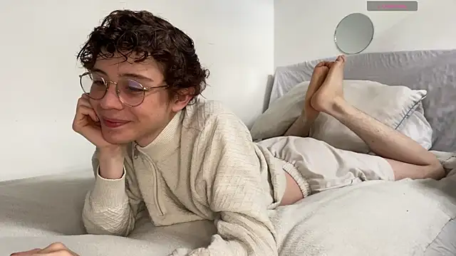 Snapshot of mapleg chatting on March 20, 2025, 10:07 pm mapleg online show from March 20, 2025, 10:07 pm