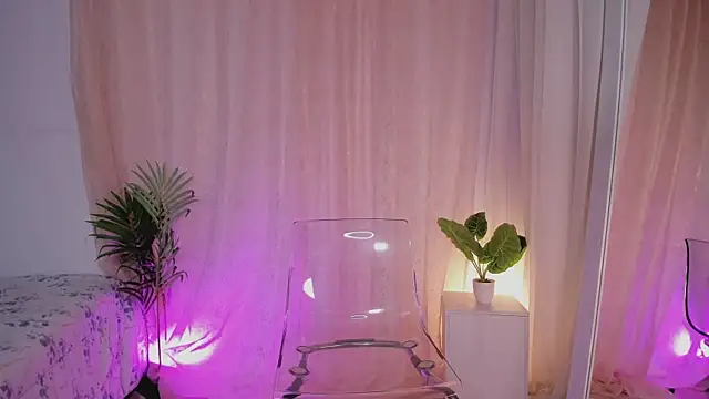 Snapshot of Lia_Sweett_ chatting on February 7, 2026, 4:15 pm Lia Sweett online show from February 7, 2026, 4:15 pm