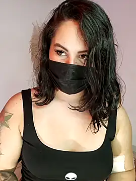 Aiunii1 online show from October 22, 2025, 1:32 pm