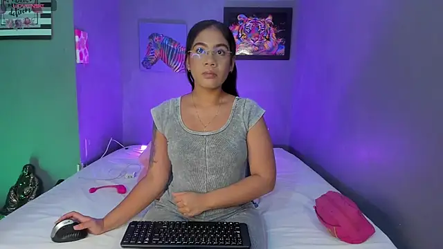 Snapshot of PammelaRoss1 chatting on June 4, 2026, 5:28 pm PammelaRoss1 online show from June 4, 2026, 5:28 pm