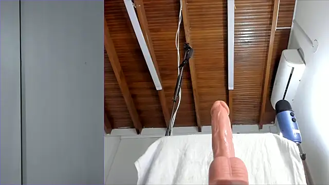 Snapshot of Lucy_carter_ chatting on February 12, 2026, 2:55 am Lucy carter online show from February 12, 2026, 2:55 am