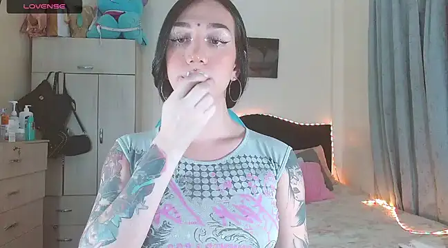 Snapshot of karla_zambrano chatting on March 19, 2025, 4:02 pm karla zambrano online show from March 19, 2025, 4:02 pm