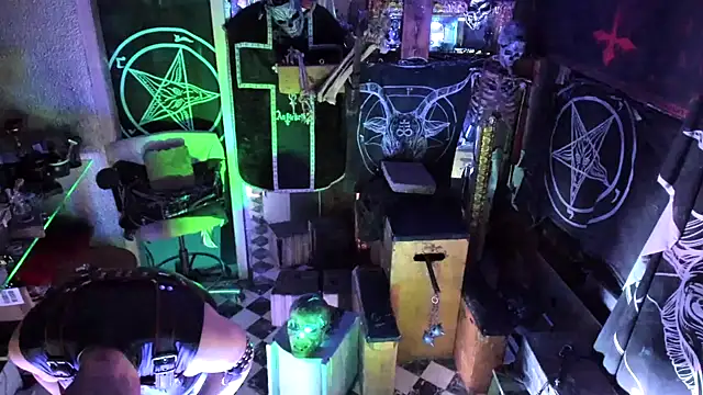 BULGEDEMON online show from October 30, 2025, 1:48 am