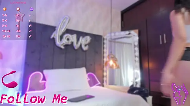 SHARONN     online show from March 6, 2025, 3:35 am