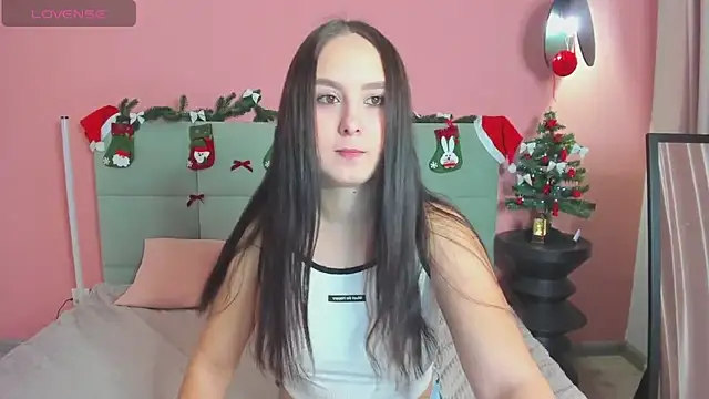 BeatriceReeves online show from December 4, 2025, 1:04 am