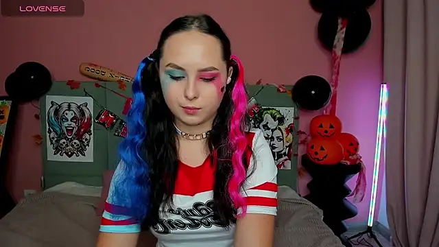 BeatriceReeves online show from October 30, 2025, 1:15 am