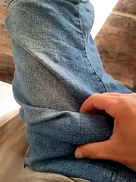 paubabando  online show from March 17, 2025, 12:14 pm