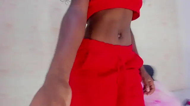 SARA COLLIINS  online show from October 15, 2025, 7:55 pm