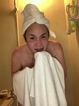 Snapshot of A1ra_777 chatting on January 13, 2025, 11:52 am A1ra 777 online show from January 13, 2025, 11:52 am