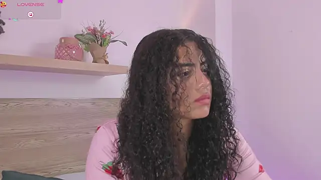 yaya23x online show from October 15, 2025, 2:25 pm