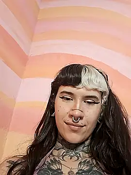 suesky online show from December 31, 2024, 5:11 am