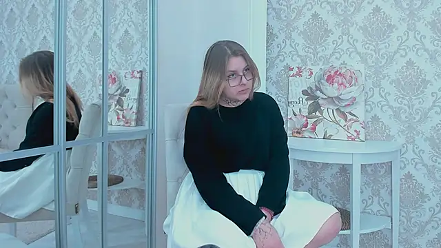 EngelCoombs online show from December 14, 2024, 5:47 pm