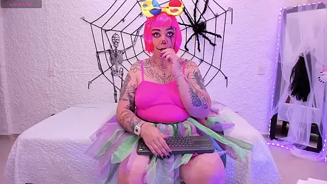 poisson ivy online show from October 24, 2025, 7:57 pm