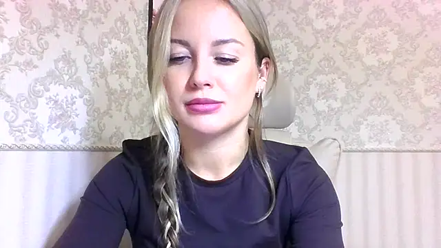 jennifer838 online show from October 8, 2025, 3:02 pm