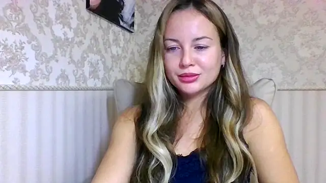 jennifer838 online show from November 11, 2025, 7:19 pm