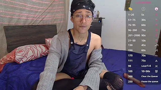 Snapshot of Sweet_c4mer0n chatting on October 10, 2025, 9:26 pm Sweet c4mer0n online show from October 10, 2025, 9:26 pm
