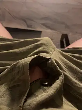 Snapshot of EhemannTotti chatting on September 15, 2025, 9:59 pm EhemannTotti online show from September 15, 2025, 9:59 pm