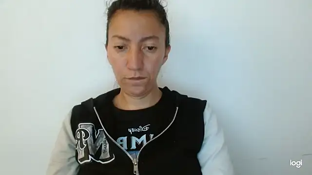 kaybabyhot online show from December 18, 2025, 3:27 pm