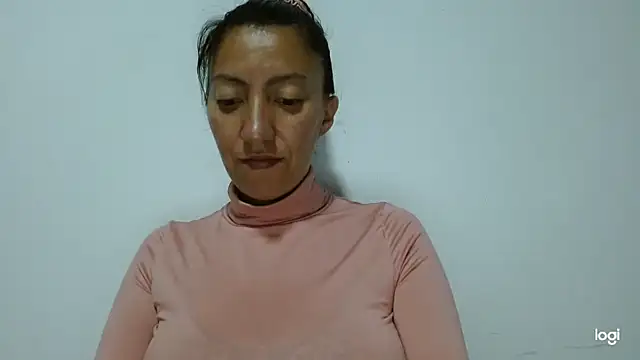 kaybabyhot online show from November 18, 2025, 8:34 pm