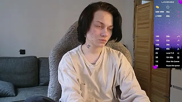 esajukyy online show from March 5, 2026, 8:00 am