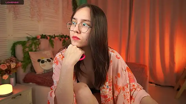 Snapshot of AmeliaMead chatting on February 21, 2025, 9:02 am AmeliaMead online show from February 21, 2025, 9:02 am