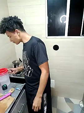 Black Diamon  online show from December 13, 2024, 11:39 pm