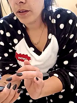 ShadiaStar online show from November 28, 2025, 11:21 am