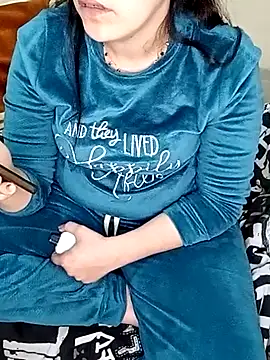 ShadiaStar online show from February 22, 2025, 3:03 pm
