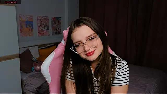 Sonya Glen online show from November 23, 2025, 10:09 pm