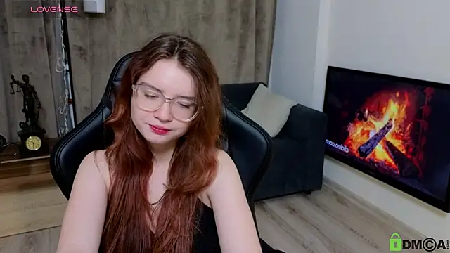 Sonya Glen online show from February 17, 2025, 11:33 pm