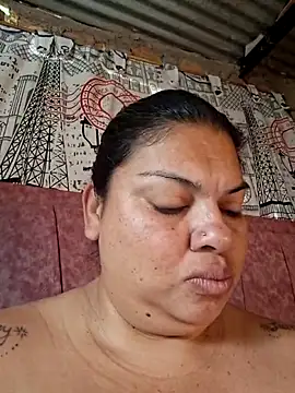 chubby sexy big tits online show from December 15, 2025, 11:38 am