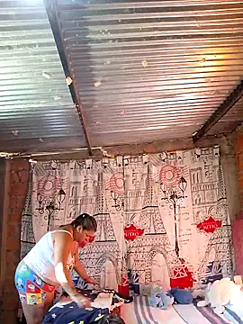 chubby sexy big tits online show from September 9, 2025, 11:19 am