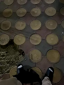 Lahcene online show from November 22, 2025, 7:02 pm