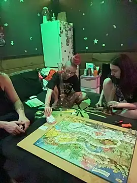 Stonermama666420 online show from April 20, 2026, 4:15 am