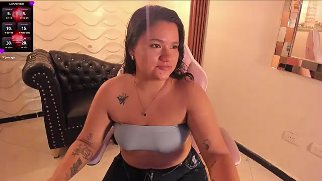 natasha adams22 online show from November 8, 2025, 11:52 pm