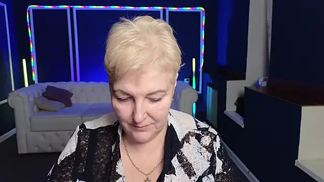 Sandra Snow online show from February 8, 2025, 2:27 pm