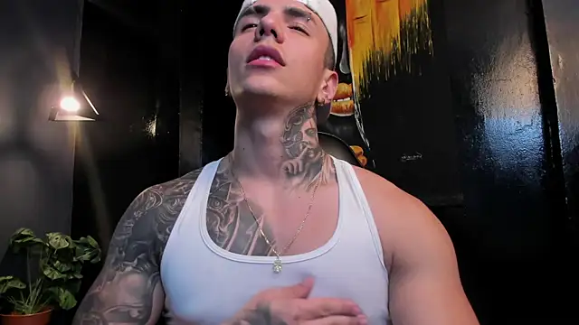 Flynn Riider online show from December 19, 2025, 5:54 am